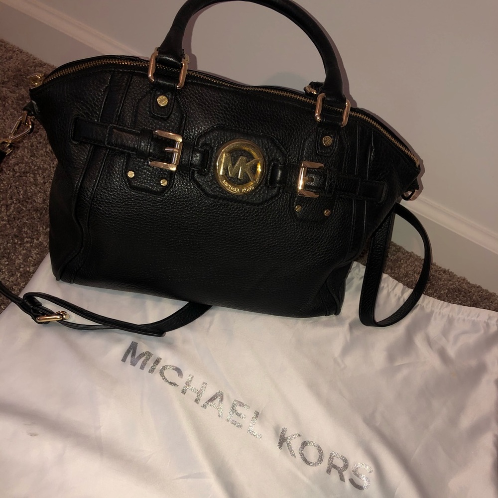 Black large Crossbody Michael Kors